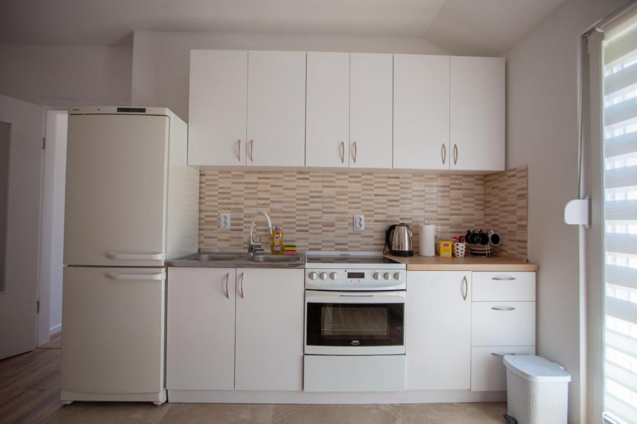 Apartmani Grubac 特雷比涅 外观 照片