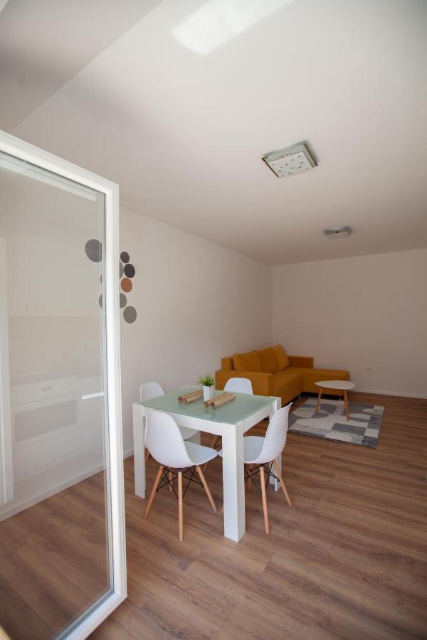 Apartmani Grubac 特雷比涅 外观 照片