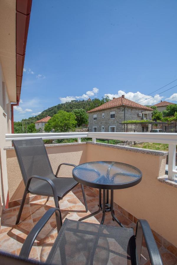 Apartmani Grubac 特雷比涅 外观 照片