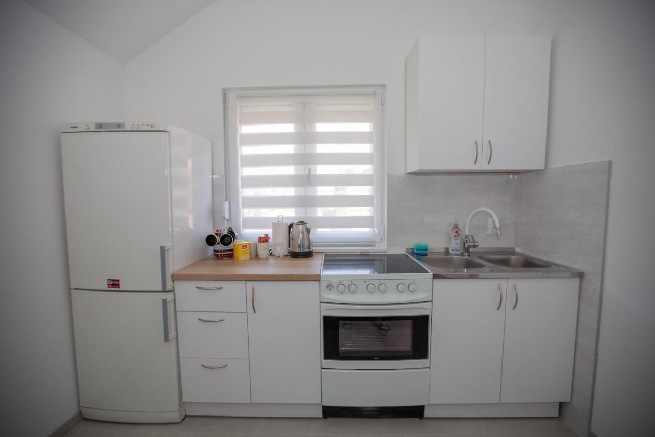 Apartmani Grubac 特雷比涅 外观 照片